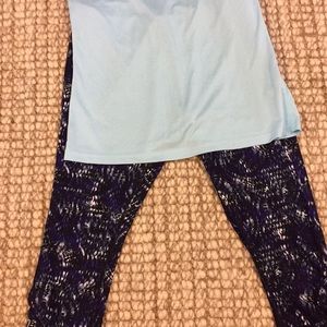 Workout outfit Nike shirt Kensie capris